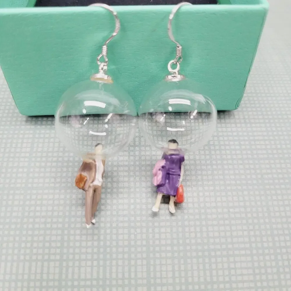 Retro Y2K Dangle Bubble Head People Figure In Glass Unique Earrings Mixed Pair